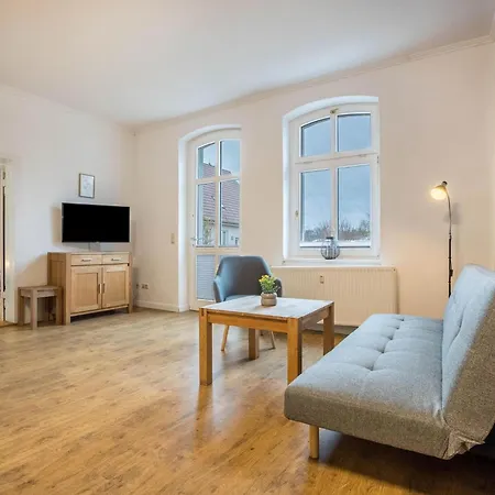 Lichtdurchflutete Ferienwohnung In Buchholz Am Mueritzsee شقة *