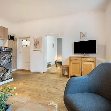 Lichtdurchflutete Ferienwohnung In Buchholz Am Mueritzsee *